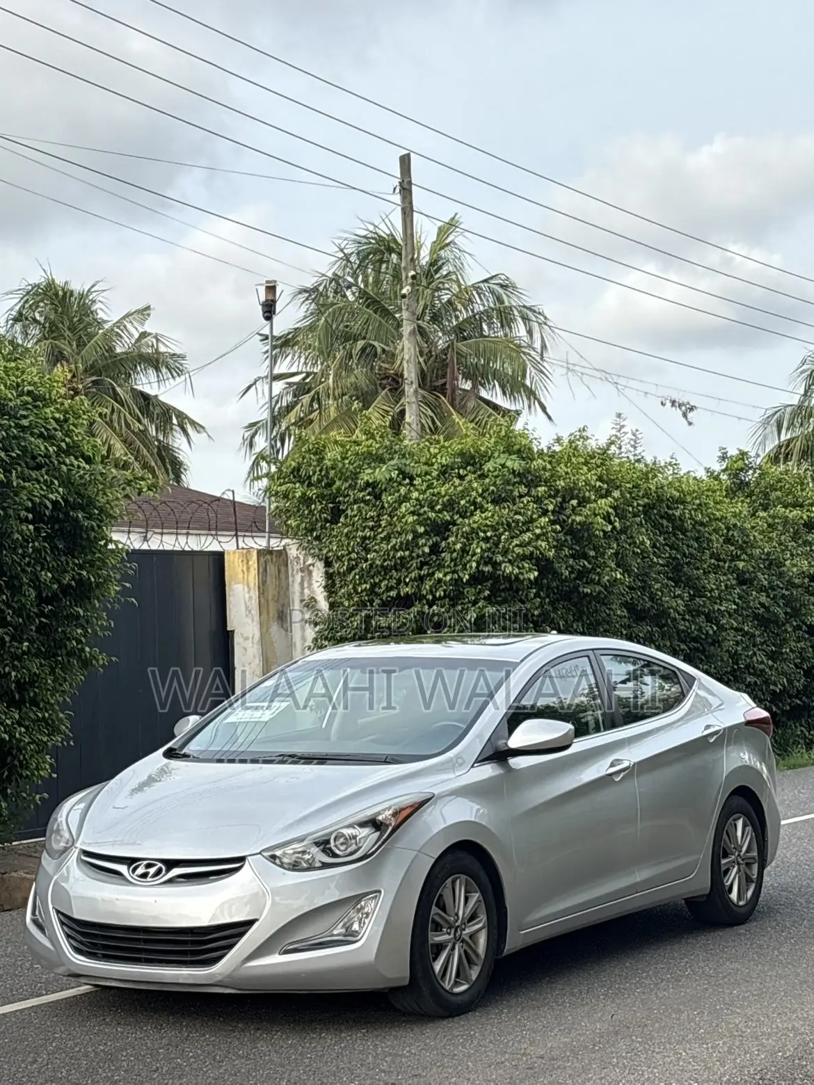 Hyundai Elantra Limited 4dr Sedan (1.8L 4cyl 6A) 2015 Silver