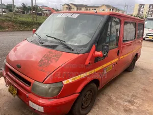 Ford Transit 2002 Orange