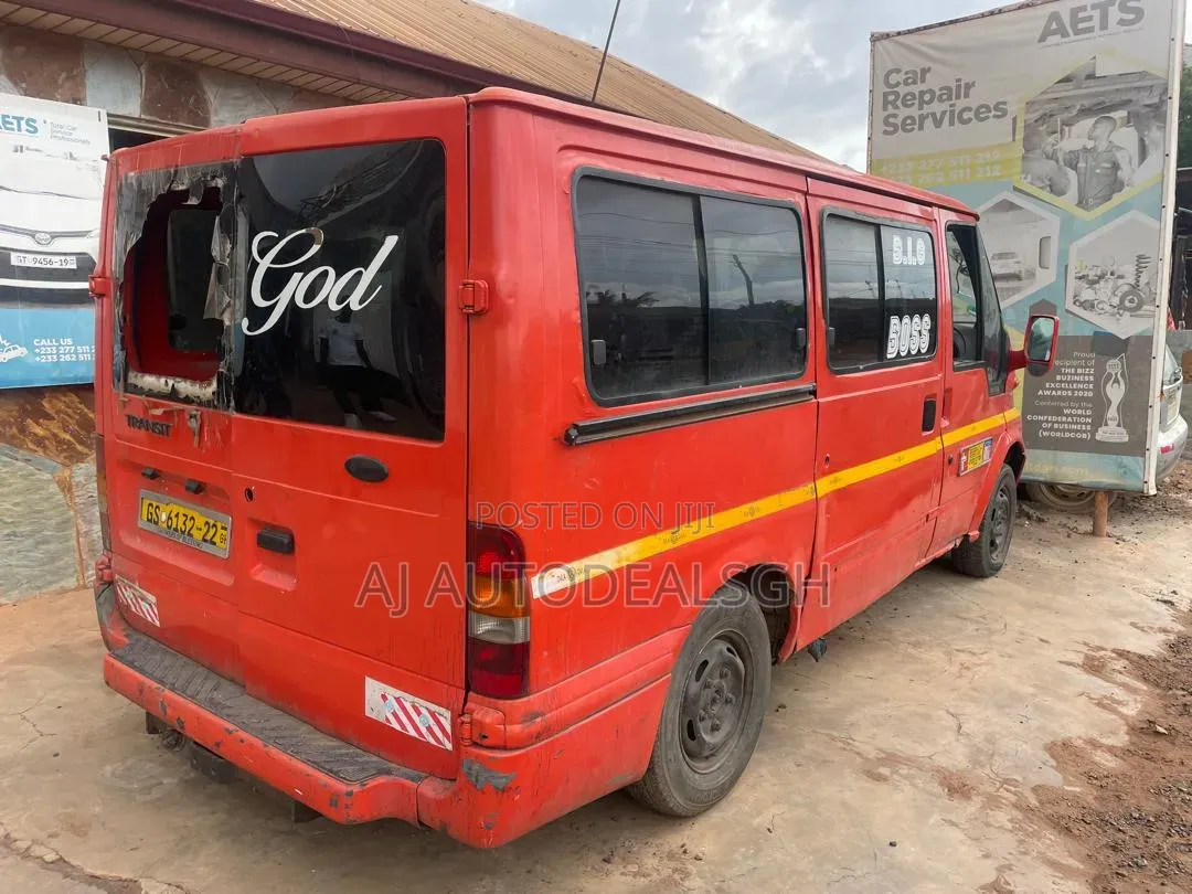 Ford Transit 2002 Orange