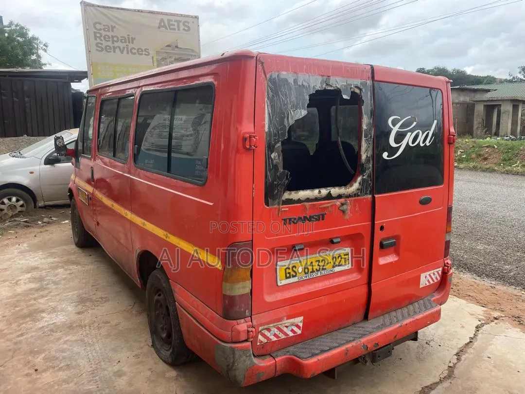 Ford Transit 2002 Orange