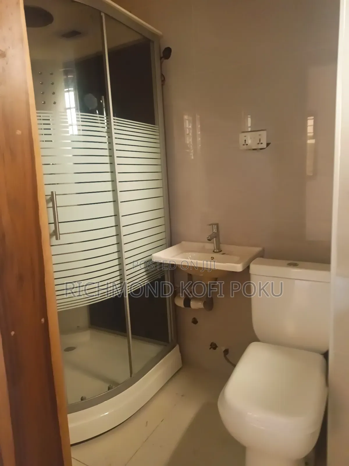 5bdrm House in Kofis Realty, Coca Cola for rent