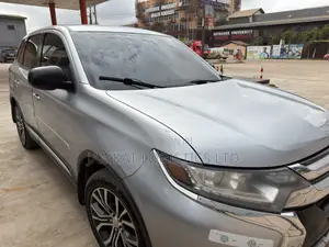 Mitsubishi Outlander SE AWC 2017 Silver