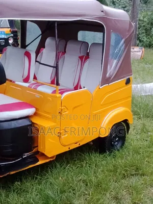 Bajaj RE 2025 Yellow