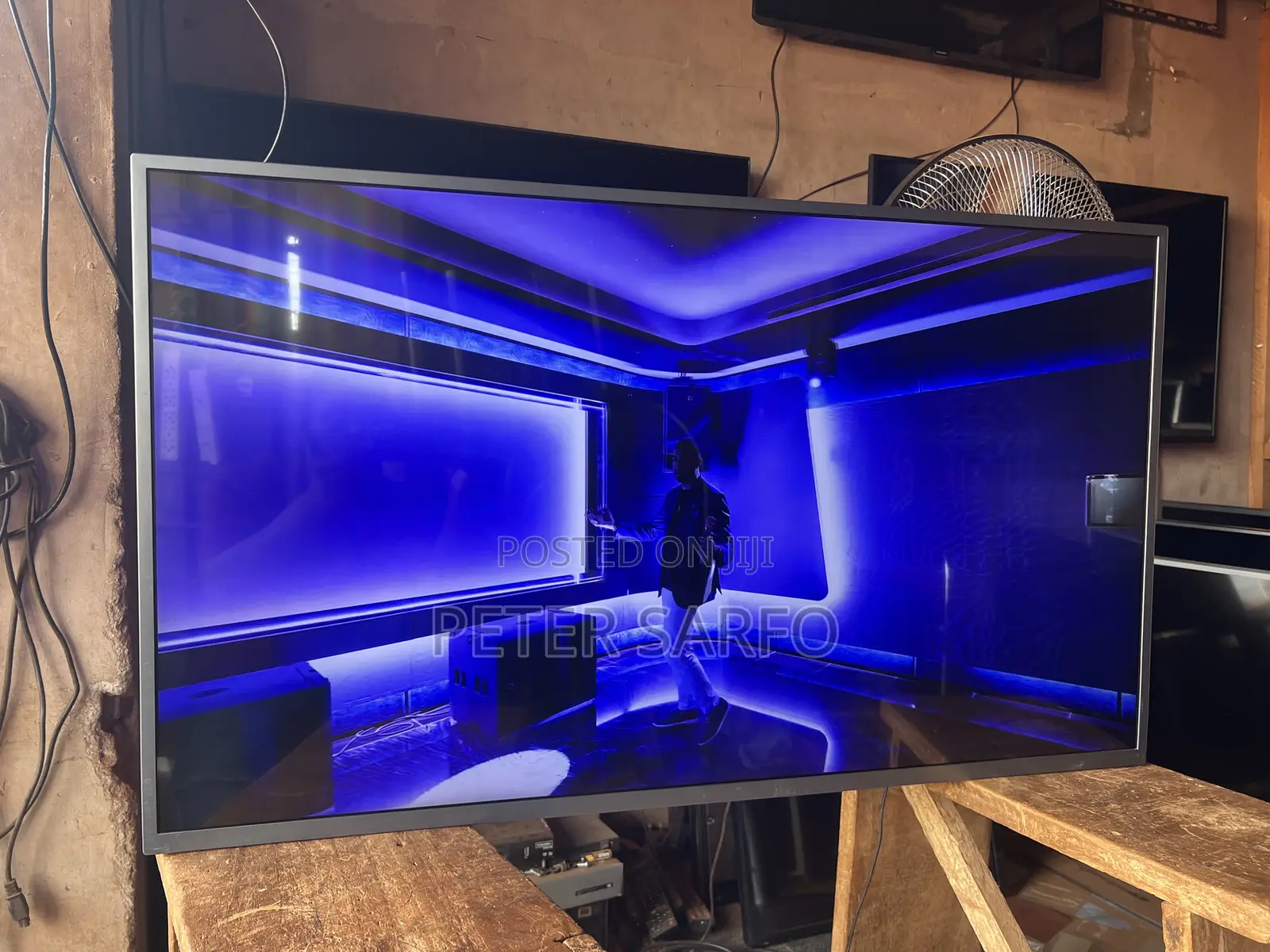 Philips Ultra Slim Tv (43)