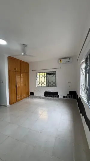 3bdrm House in Kofis Realty, Sakumono for rent