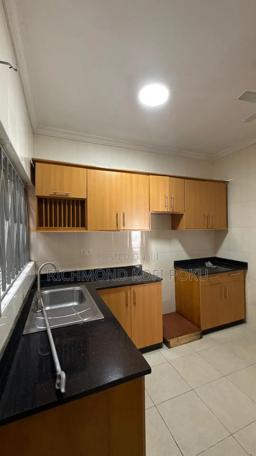 3bdrm House in Kofis Realty, Sakumono for rent
