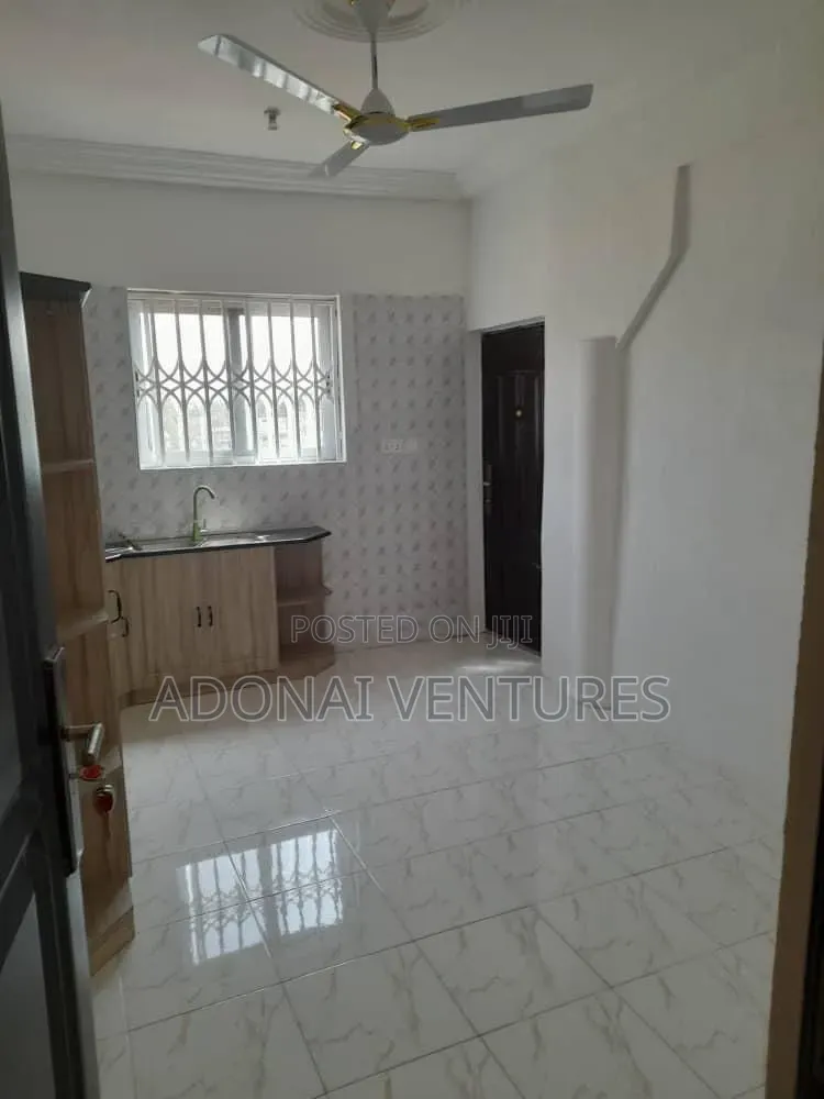 3bdrm House in Sokoban Kwamonma, Kumasi Metropolitan for sale