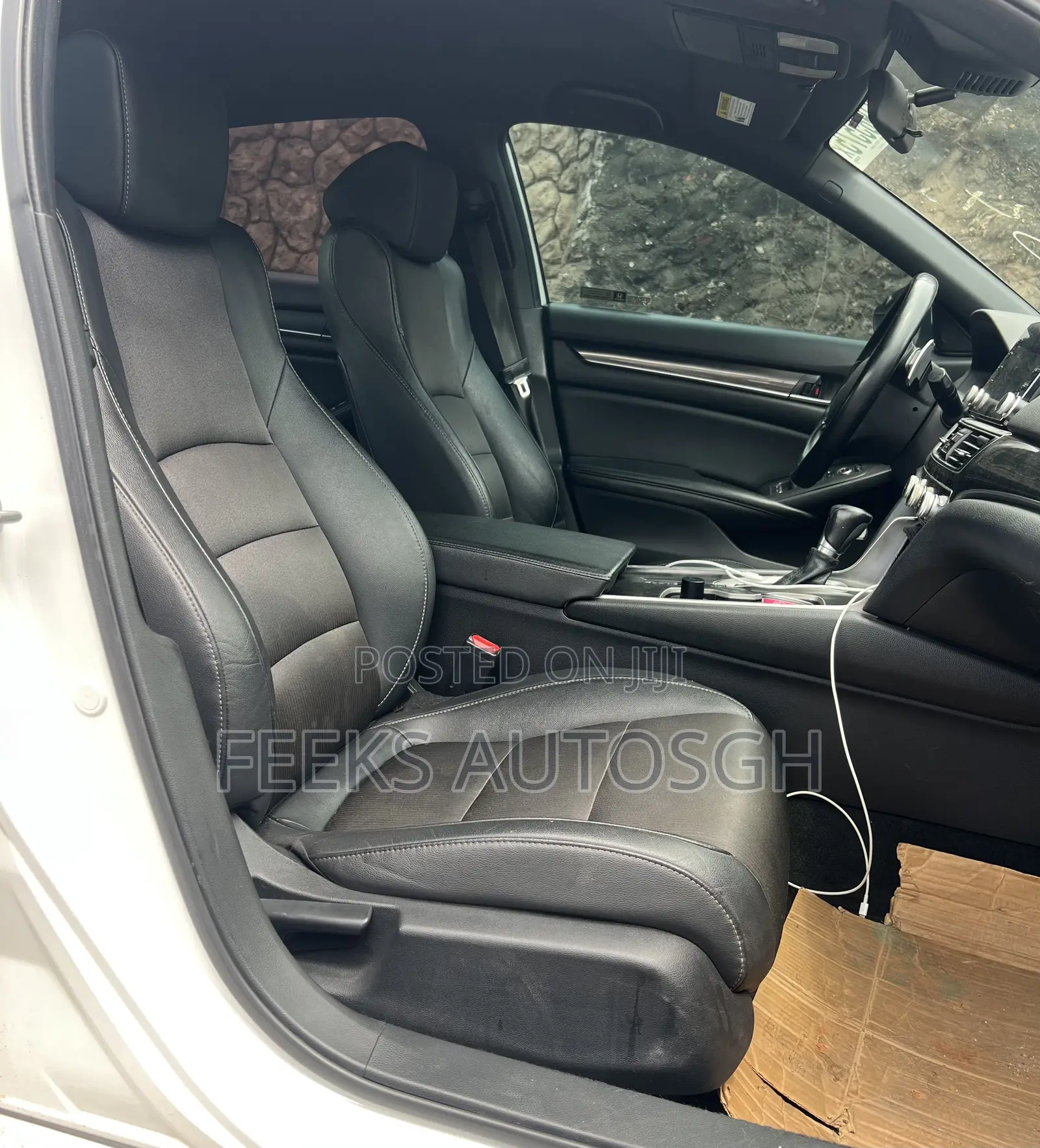 Honda Accord LX (1.5L 4cyl Turbo CVT) 2019 White