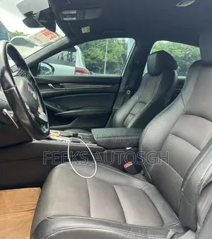 Honda Accord LX (1.5L 4cyl Turbo CVT) 2019 White