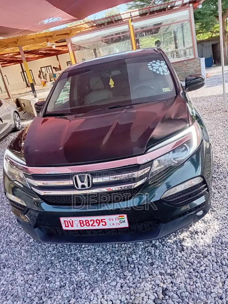 Honda Pilot Touring AWD 2018 Green
