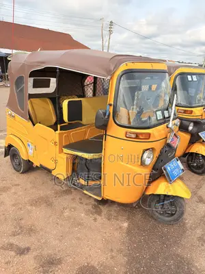 Bajaj RE 2026 Yellow