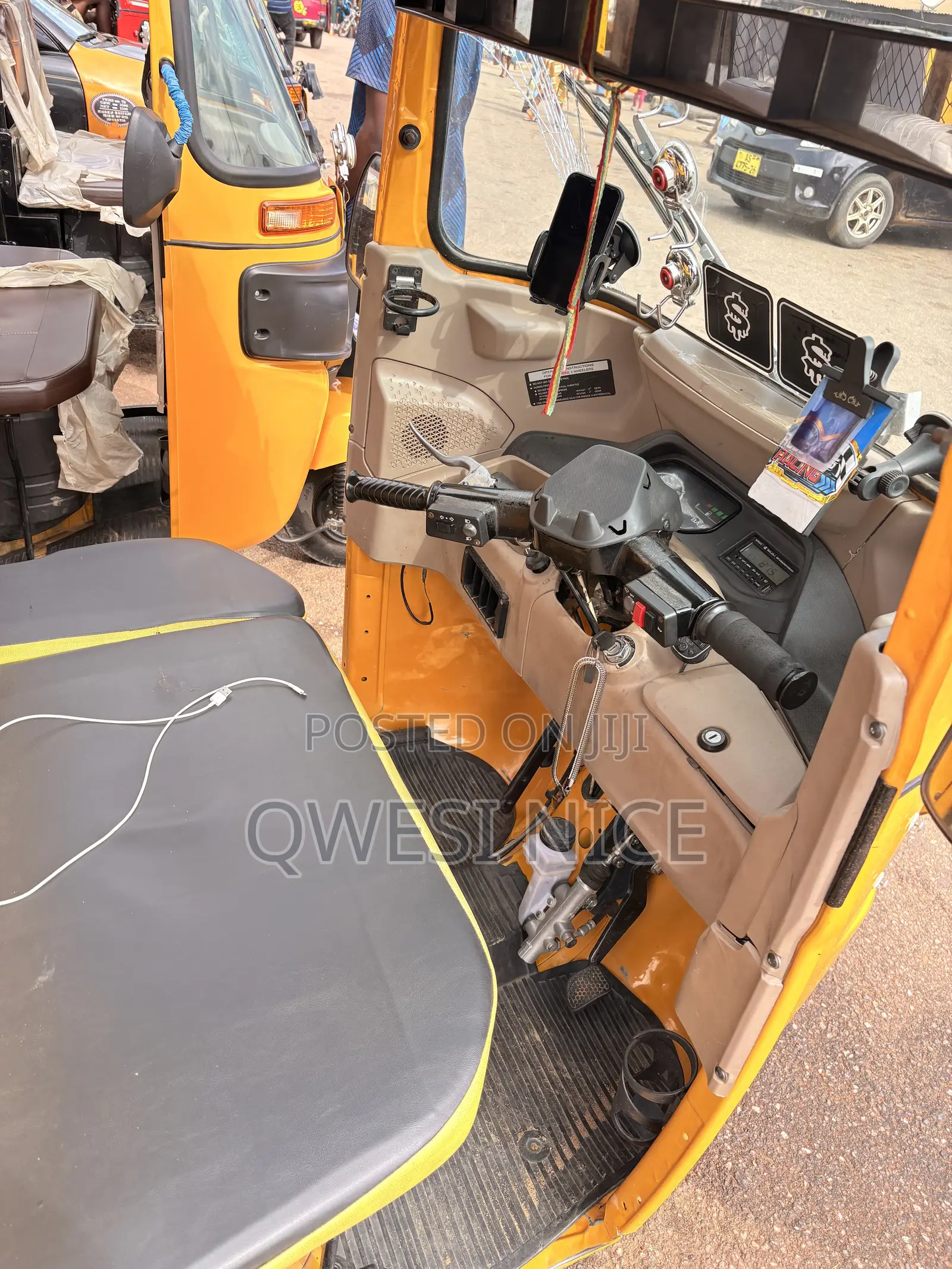 Bajaj RE 2026 Yellow