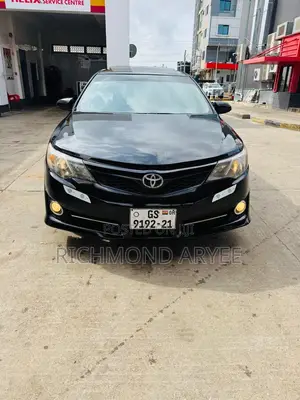 Toyota Camry SE 4dr Sedan (2.5L 4cyl 6A) 2014 Black