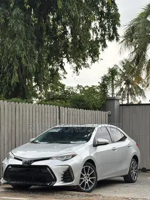 Toyota Corolla SE 4dr Sedan (1.8L 4cyl CVT) 2017 Silver