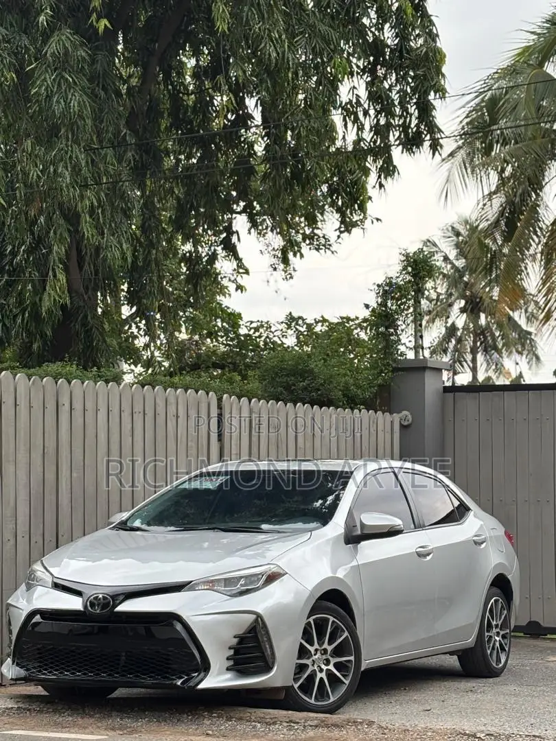 Toyota Corolla SE 4dr Sedan (1.8L 4cyl CVT) 2017 Silver