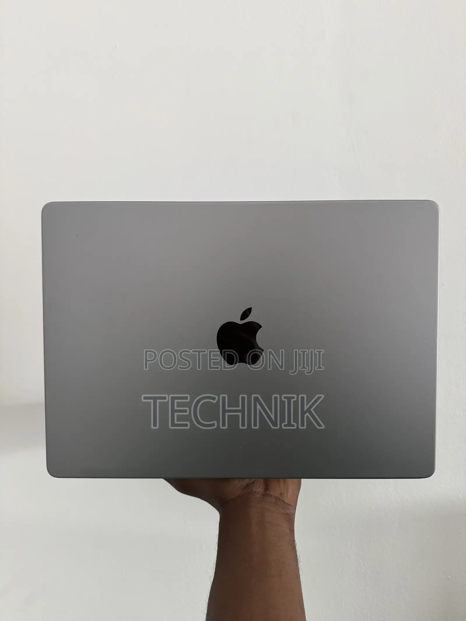 Laptop Apple MacBook Pro 2021 M1 16GB Apple M1 Pro SSD 512GB