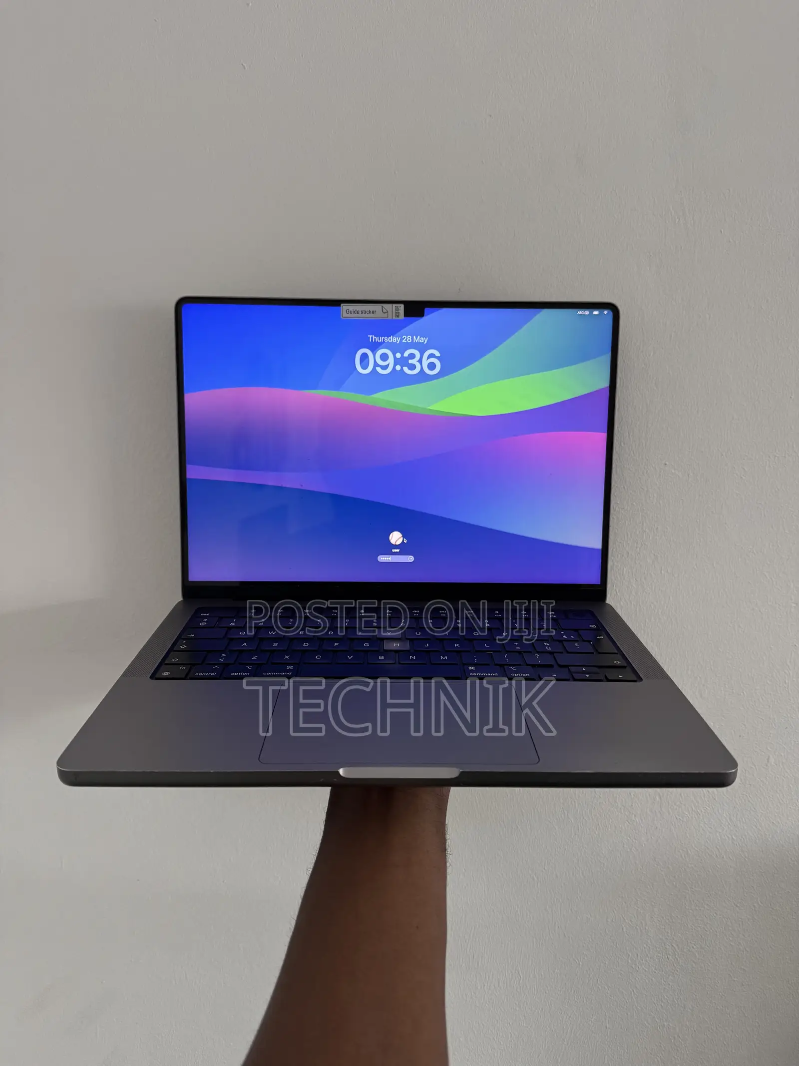 Laptop Apple MacBook Pro 2021 M1 16GB Apple M1 Pro SSD 512GB