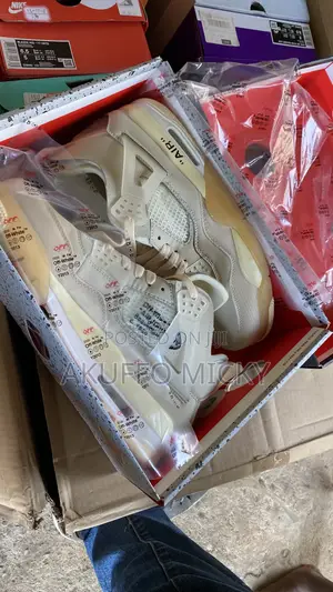 Quality and Affordable Men Sneakers