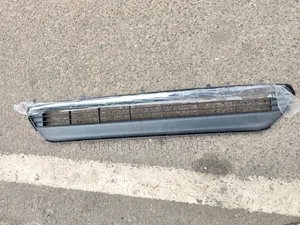 Toyota Highlander 2012 Lower Bumper Grill