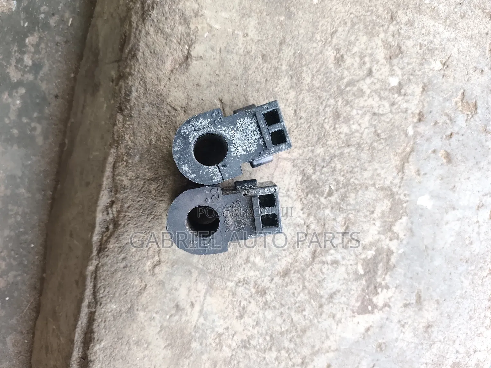 Nissan Rogue Bar Bushing 2015