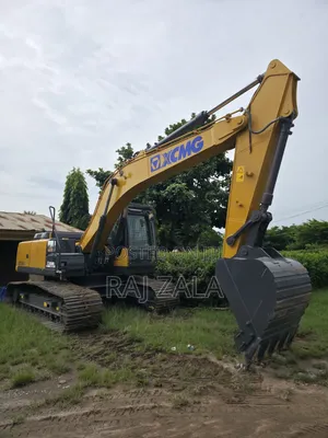 XCMG 215 Excavator