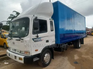 Hyundai 5ton Container Blue