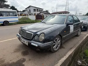 Mercedes-Benz E250 2000 Gray
