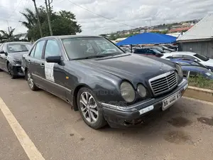 Mercedes-Benz E250 2000 Gray