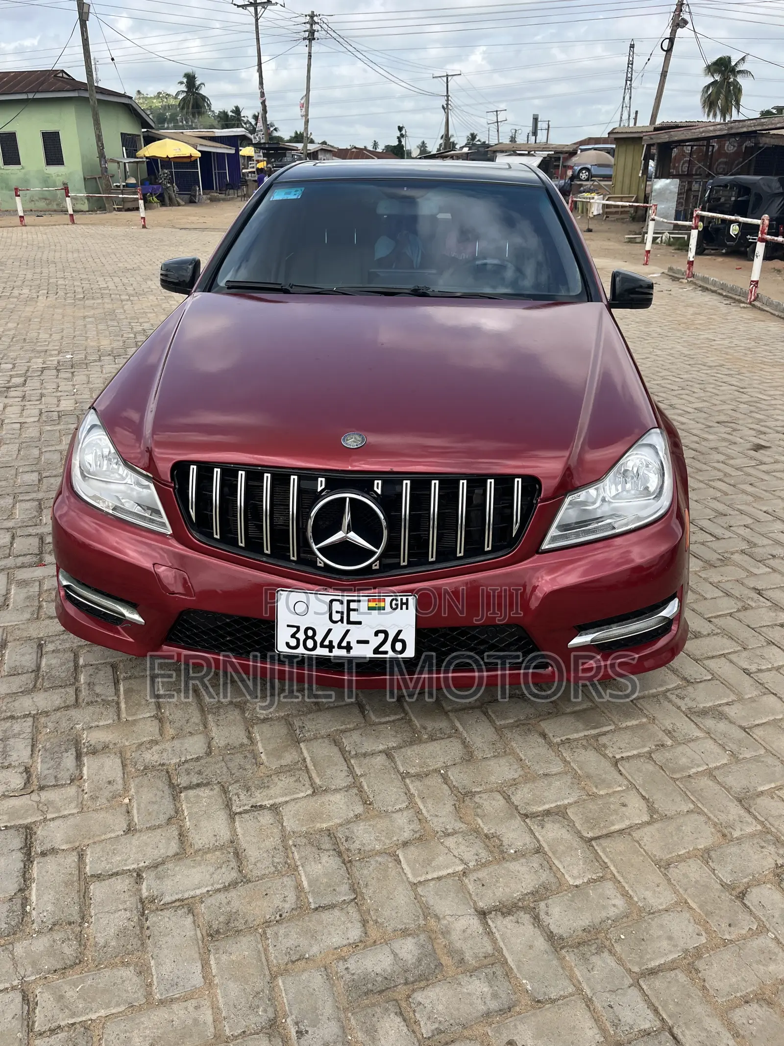 Mercedes-Benz C300 2012 Red