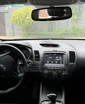Kia Forte EX Hatchback 2017 Black