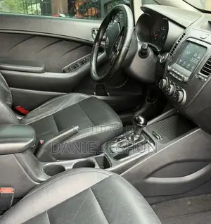 Kia Forte EX Hatchback 2017 Black