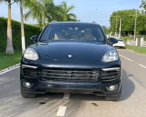 Porsche Cayenne S AWD 2018 Blue
