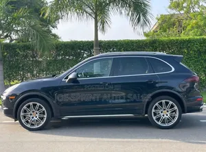 Porsche Cayenne S AWD 2018 Blue