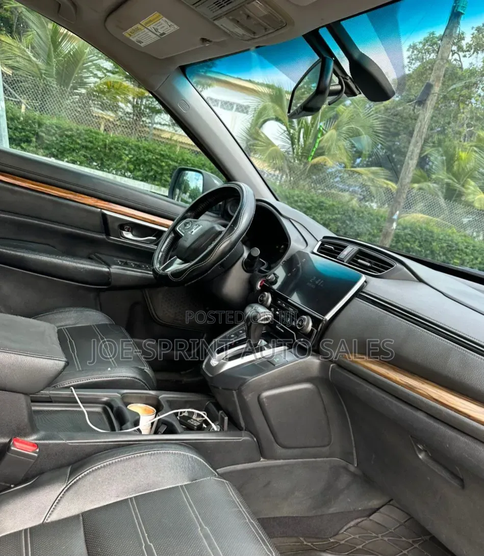Honda CR-V Touring 4dr SUV AWD (1.5L 4cyl CVT) 2017 Black
