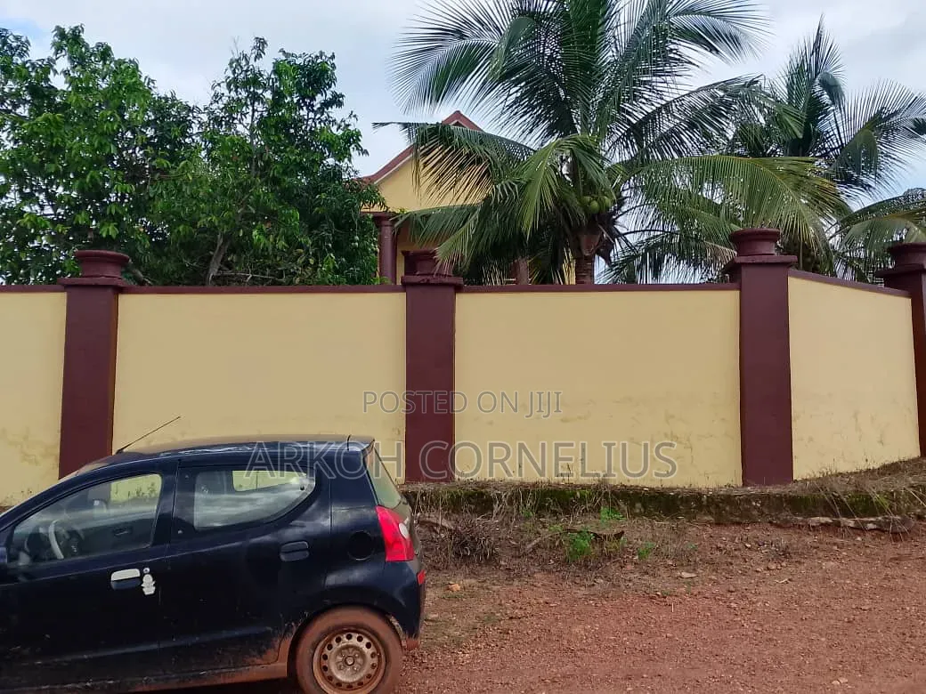 Furnished 8bdrm Mansion in Near Kwanwoma Shs for sale