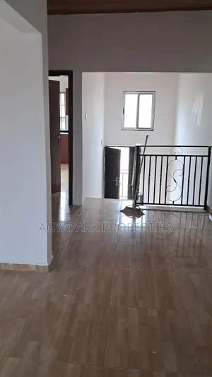 3bdrm Apartment in Cocobod, Amasaman for rent
