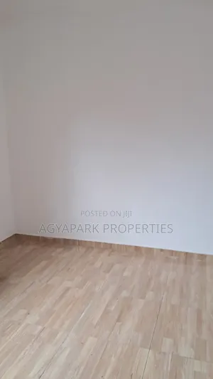3bdrm Apartment in Cocobod, Amasaman for rent