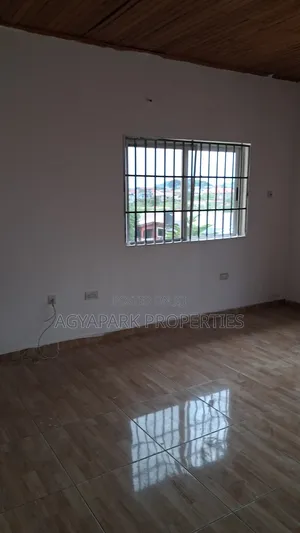 3bdrm Apartment in Cocobod, Amasaman for rent