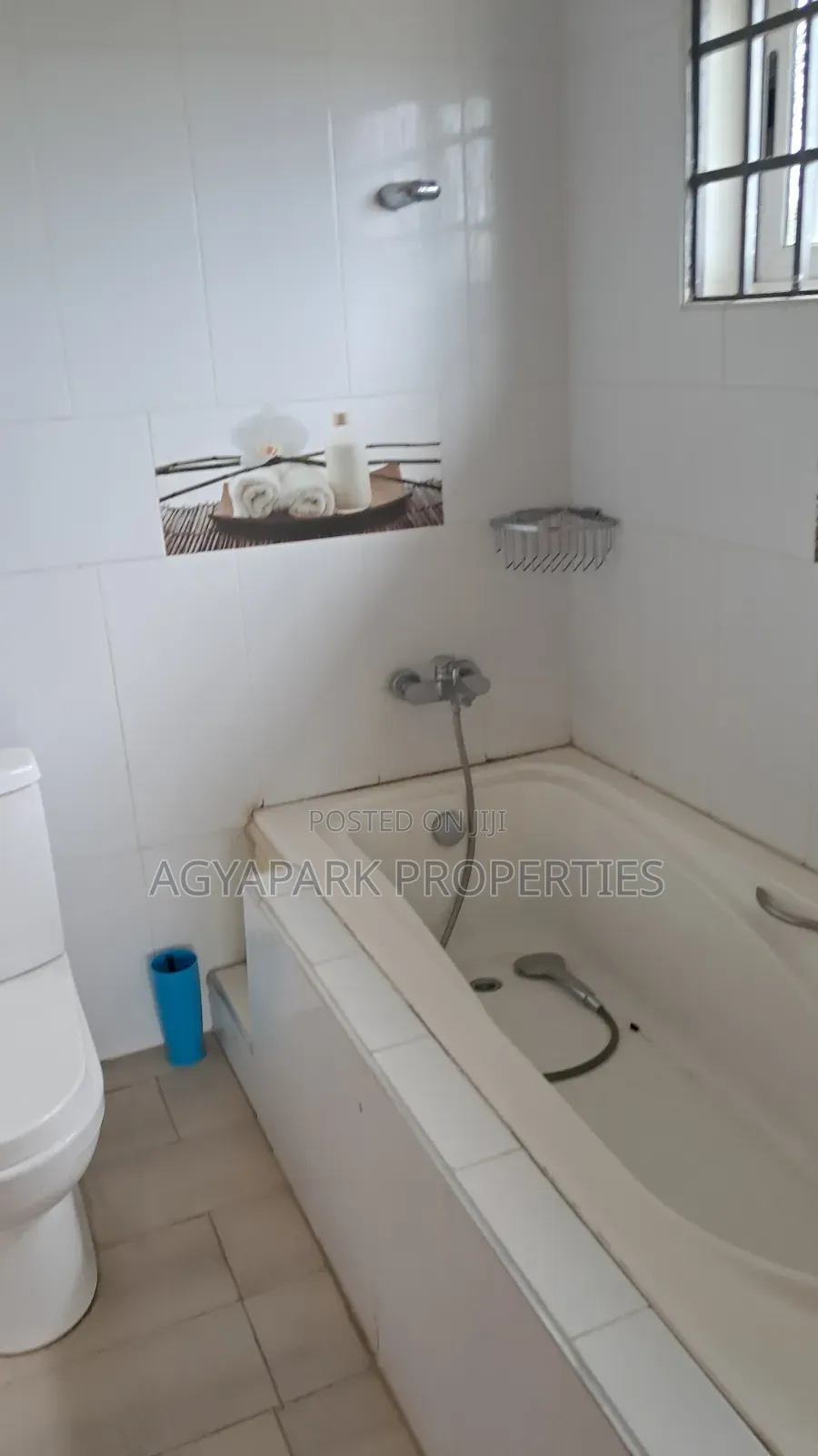 3bdrm Apartment in Cocobod, Amasaman for rent