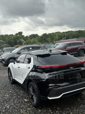 Toyota C-HR 2025 White