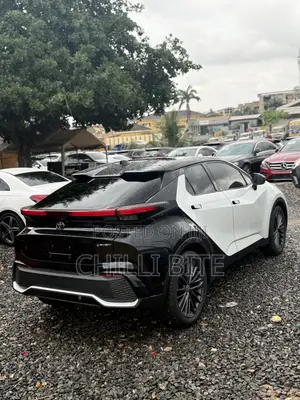 Toyota C-HR 2025 White