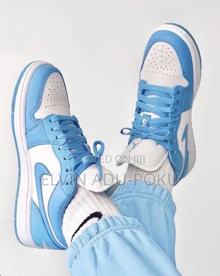 Nike Air Jordan 1 Low North Carolina University Blue