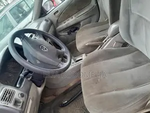 Toyota Corolla 1.6 Sol 2005 Red