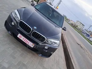 BMW X5 xDrive35d AWD (3.0L 6cyl 8A) 2017