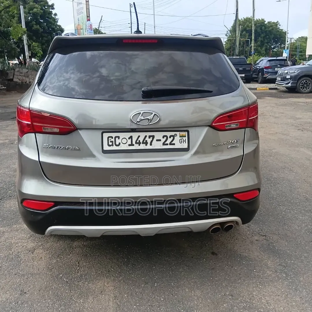 Hyundai Santa Fe 2014 Gold