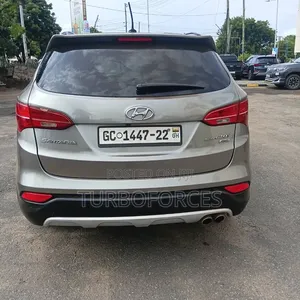 Hyundai Santa Fe 2014 Gold