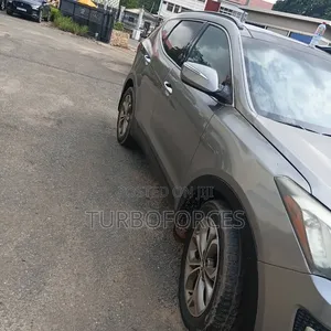 Hyundai Santa Fe 2014 Gold