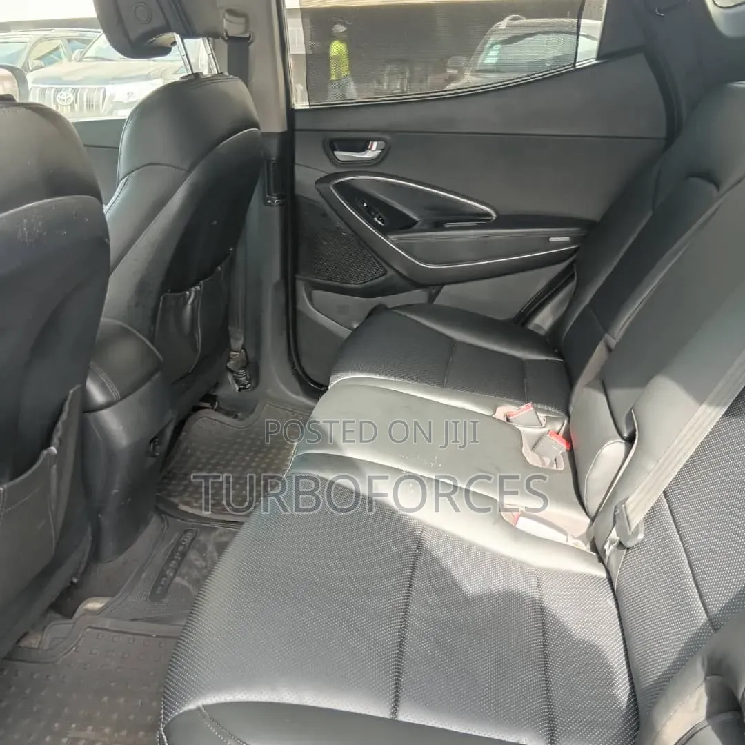 Hyundai Santa Fe 2014 Gold