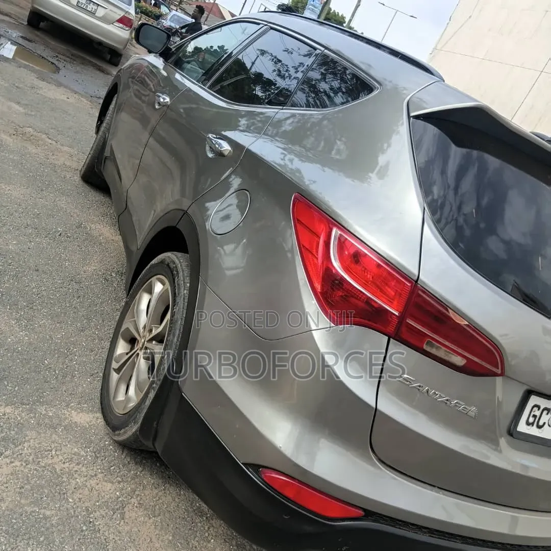 Hyundai Santa Fe 2014 Gold