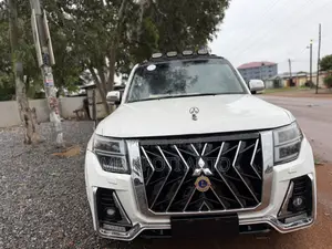 Mitsubishi Pajero 2009 White